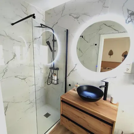 Urban Loft アパート *